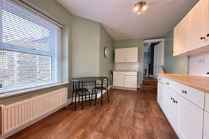 23' Kitchen/Breakfast Room- click for photo gallery